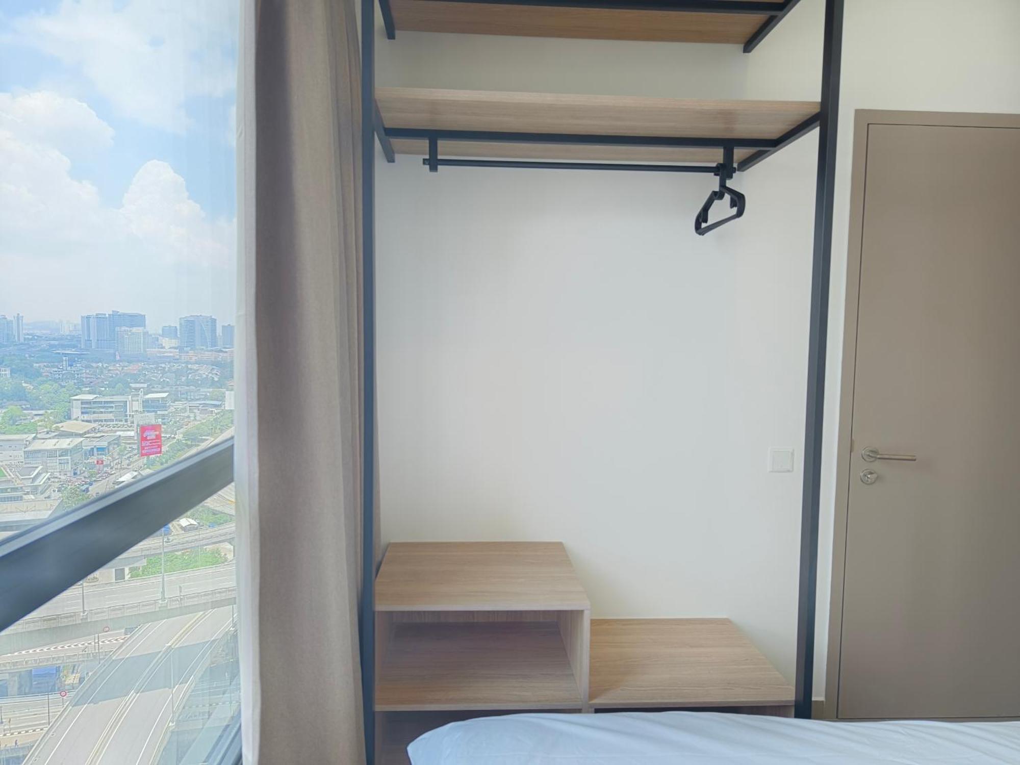 Mossaz Suites Empire City By Starwood Petaling Jaya Bagian luar foto