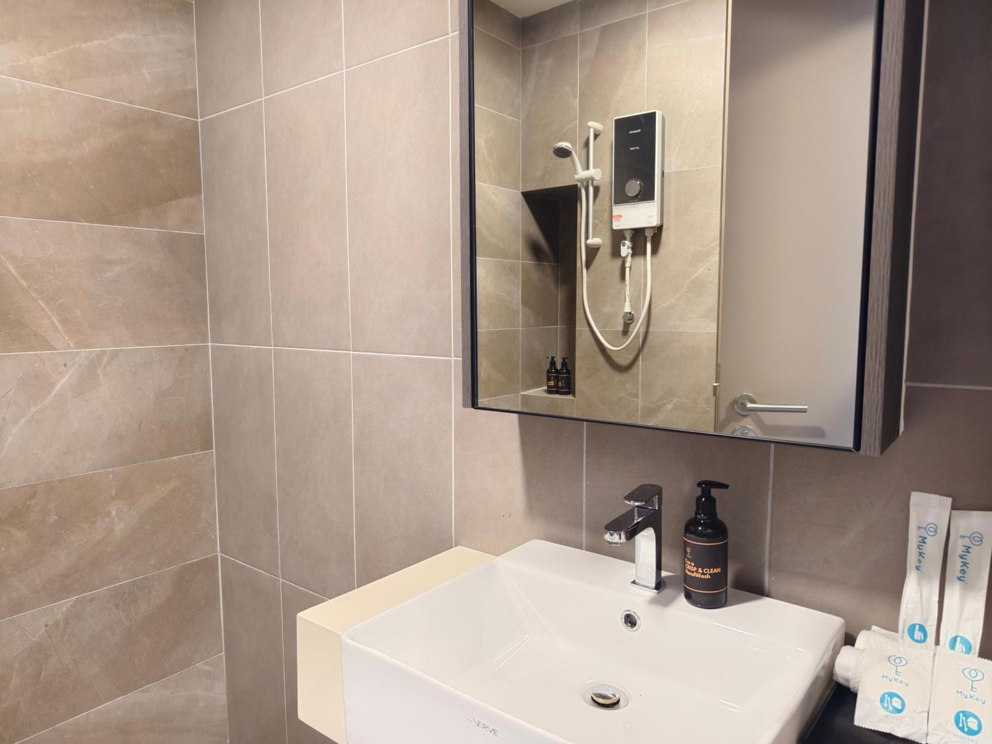 Mossaz Suites Empire City By Starwood Petaling Jaya Bagian luar foto