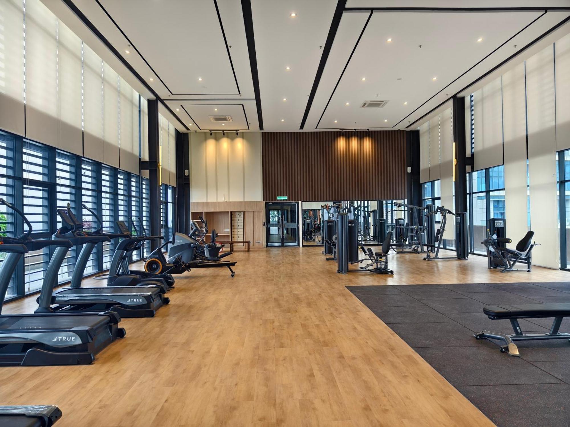 Mossaz Suites Empire City By Starwood Petaling Jaya Bagian luar foto