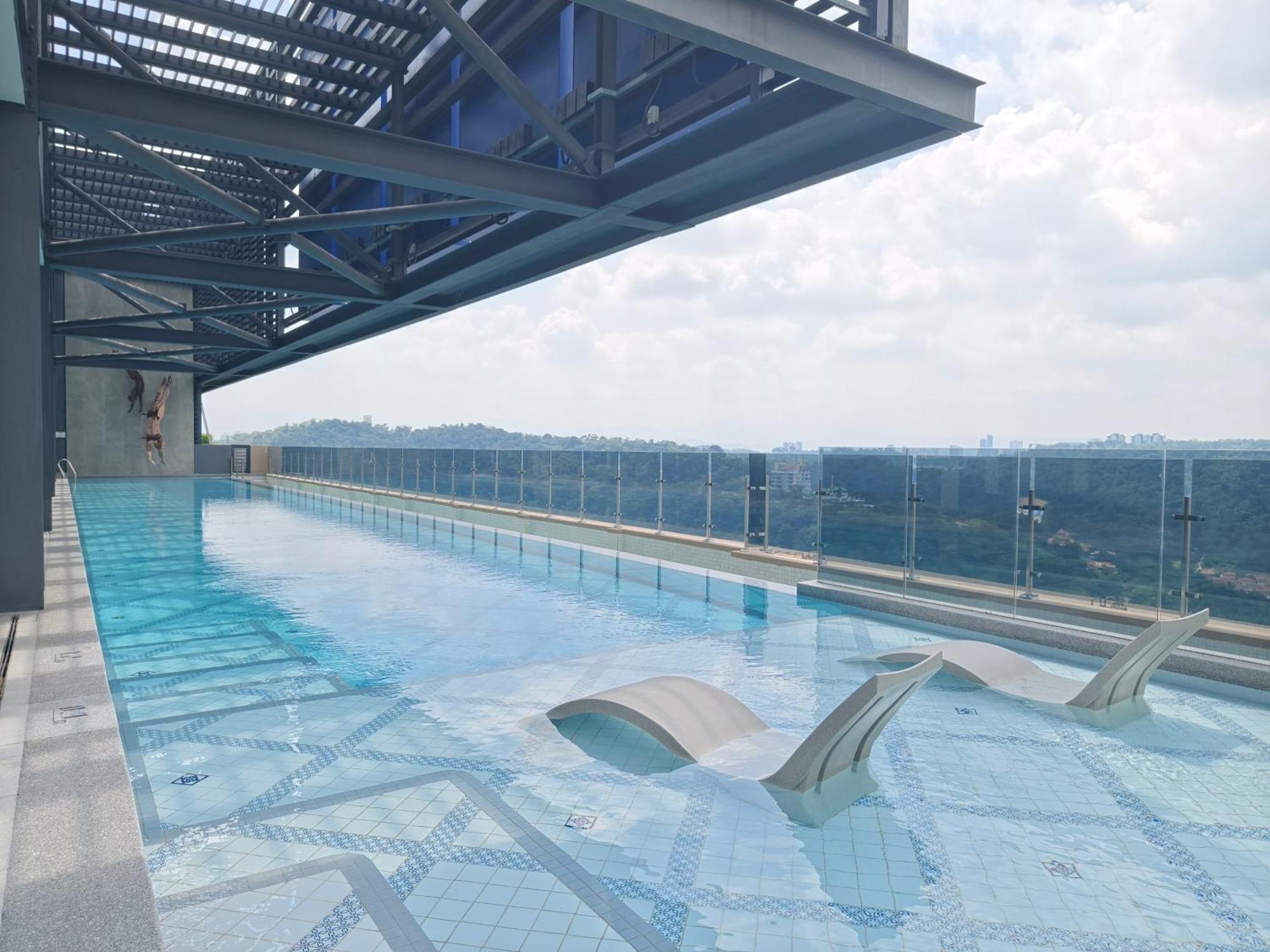Mossaz Suites Empire City By Starwood Petaling Jaya Bagian luar foto